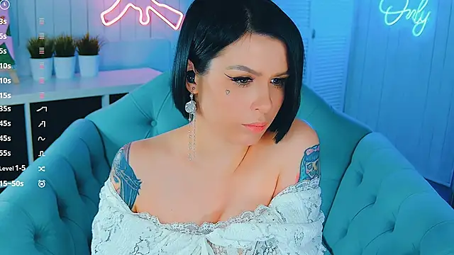 My toys pink online show from November 25, 2025, 12:00 am