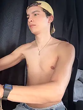 cybercosmiiic online show from September 11, 2025, 8:31 pm