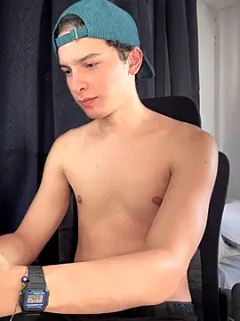 cybercosmiiic online show from October 22, 2025, 8:08 pm