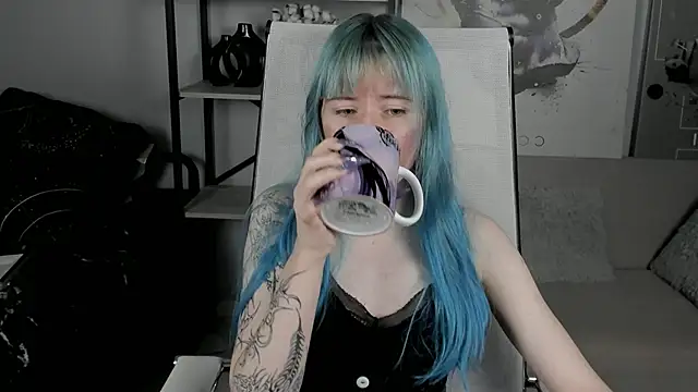 LexiWenford online show from October 20, 2025, 2:46 am