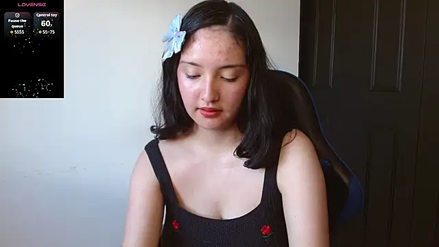 alexaa08 online show from May 23, 2026, 12:26 pm