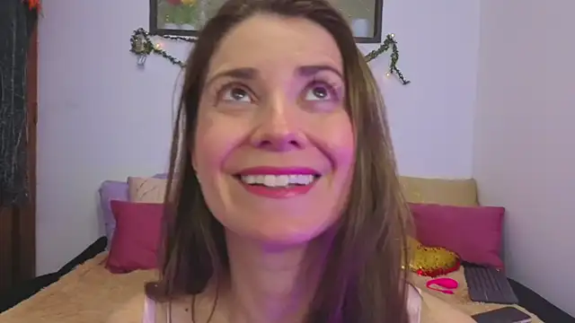 Natasha Kinski online show from October 28, 2025, 7:46 pm