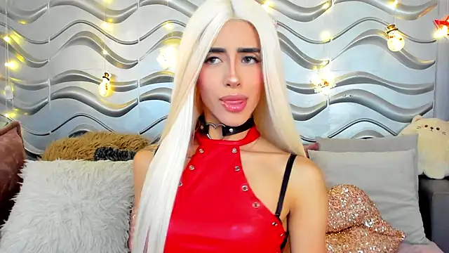 StormiRusso online show from December 30, 2024, 1:15 am