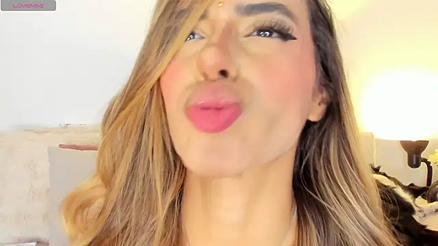 StormiRusso online show from January 17, 2026, 2:26 am