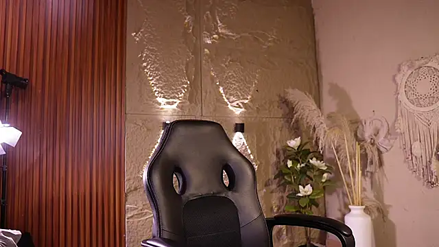 DannSaenz online show from July 10, 2026, 4:51 pm