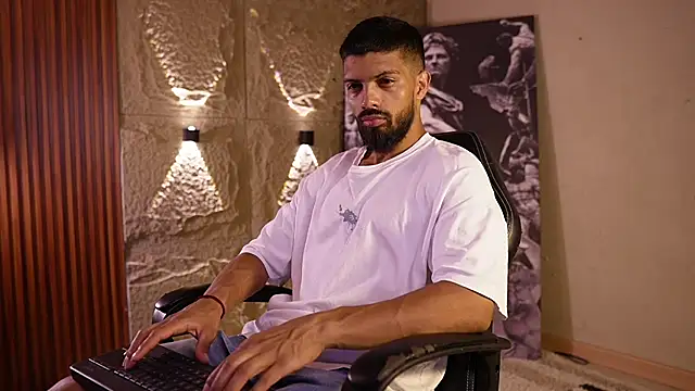 DannSaenz online show from August 4, 2026, 9:58 am