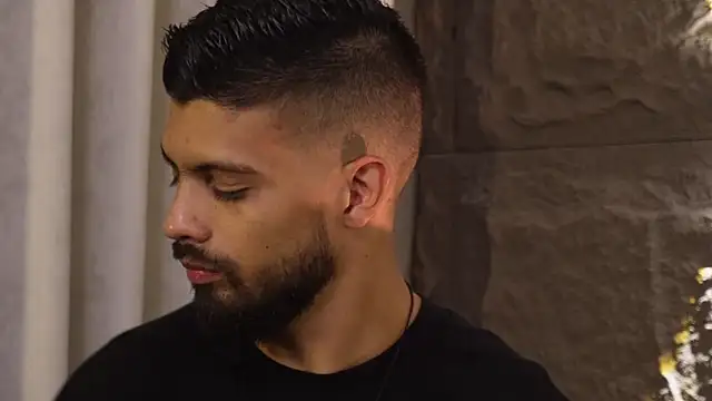 DannSaenz online show from November 8, 2025, 7:01 am