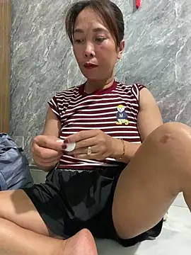 Linaannn online show from June 21, 2026, 12:11 pm