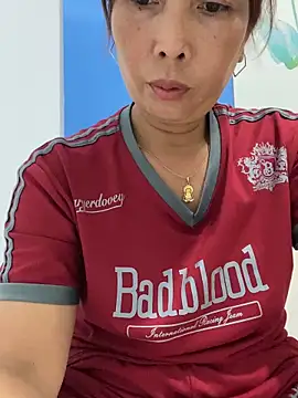 Linaannn online show from June 12, 2026, 3:54 pm