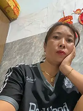 Linaannn online show from July 20, 2026, 11:51 pm