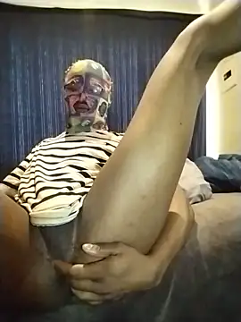 Snapshot of Convertiblechulo chatting on January 13, 2025, 5:23 am Convertiblechulo online show from January 13, 2025, 5:23 am