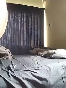 Snapshot of Convertiblechulo chatting on January 3, 2025, 6:33 am Convertiblechulo online show from January 3, 2025, 6:33 am