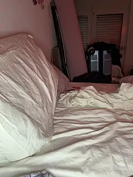 esteraulxxx online show from December 9, 2024, 9:58 pm