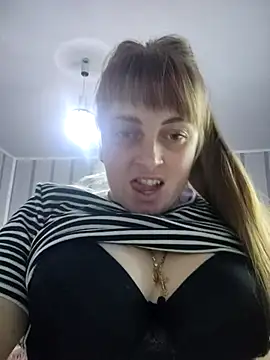 CoddessCrystal online show from December 1, 2025, 8:48 am