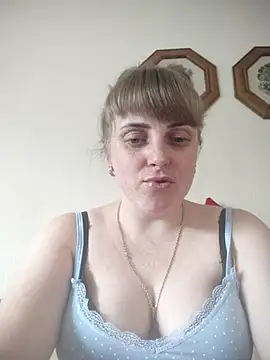 CoddessCrystal online show from June 3, 2026, 1:01 pm