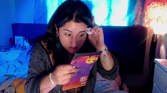 luna palmerau online show from May 29, 2026, 2:12 pm