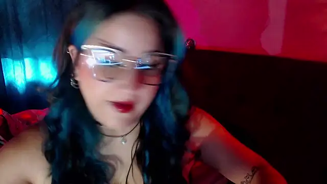 luna palmerau online show from July 3, 2026, 2:56 pm