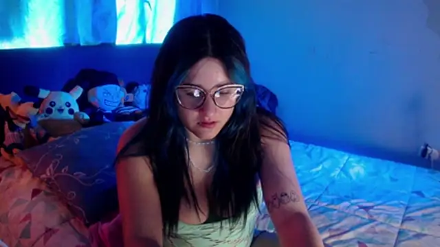 luna palmerau online show from June 15, 2026, 2:39 pm
