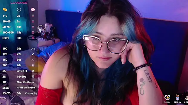 luna palmerau online show from July 7, 2026, 12:52 pm