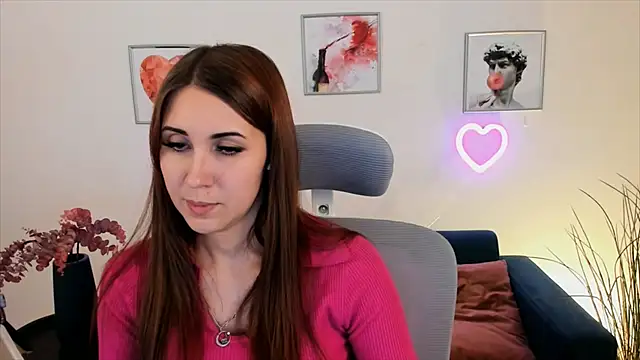 NellieMccaffrey online show from January 22, 2025, 7:45 pm