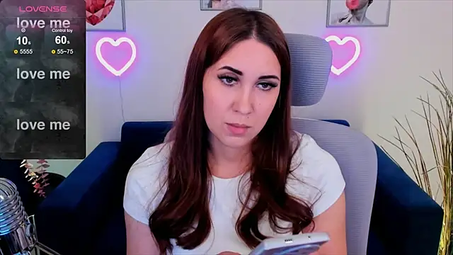 NellieMccaffrey online show from January 14, 2025, 4:39 pm