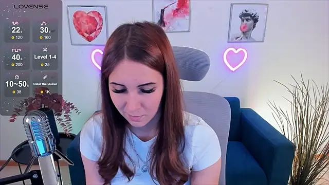 NellieMccaffrey online show from January 5, 2025, 7:49 am