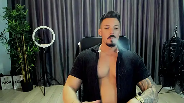 HaydenSpearss online show from March 18, 2026, 1:02 pm