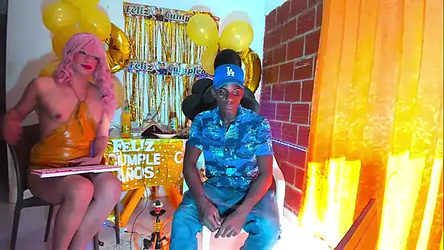 blackWhite hot online show from November 21, 2025, 8:30 pm