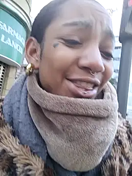 Laanegraofficial  online show from December 9, 2024, 10:11 am