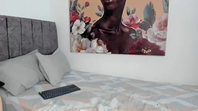 aleja rythm online show from September 11, 2025, 7:14 pm