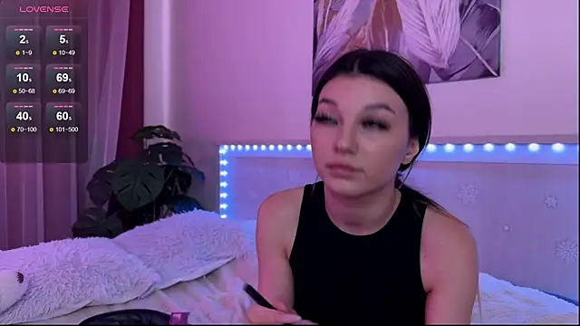 Veronica leal online show from June 23, 2026, 9:18 am