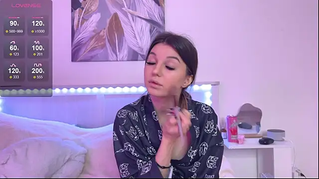 Veronica leal online show from September 25, 2025, 8:31 am