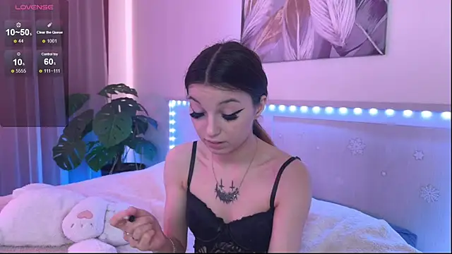 Veronica leal online show from May 10, 2026, 10:08 am