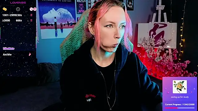  HelenCarter online show from July 8, 2026, 8:53 pm