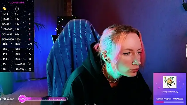  HelenCarter online show from July 4, 2026, 8:24 pm