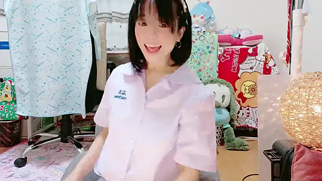 renapiyon8182 online show from January 27, 2025, 7:03 pm