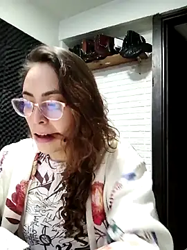 Snapshot of rossmexicana_x chatting on November 12, 2025, 11:19 pm rossmexicana x online show from November 12, 2025, 11:19 pm