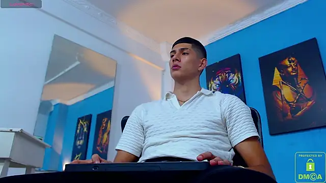 Snapshot of Valerio_20 chatting on January 20, 2025, 8:18 pm Valerio 20 online show from January 20, 2025, 8:18 pm