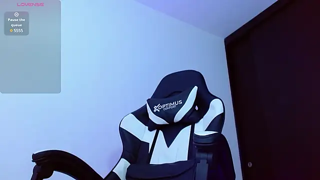 Snapshot of Valerio_20 chatting on February 26, 2025, 8:15 pm Valerio 20 online show from February 26, 2025, 8:15 pm