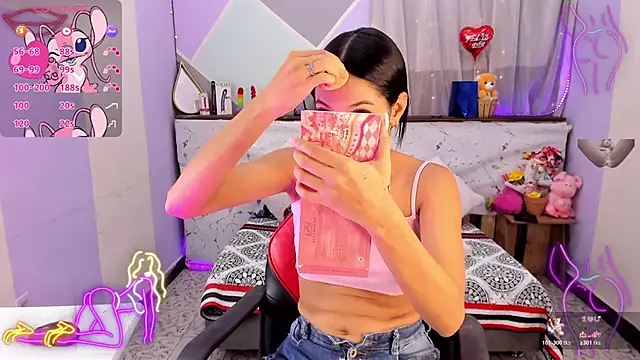 Lina10 online show from October 18, 2025, 12:01 am