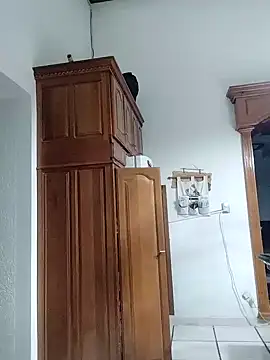 Rober2230 online show from December 22, 2024, 5:11 am