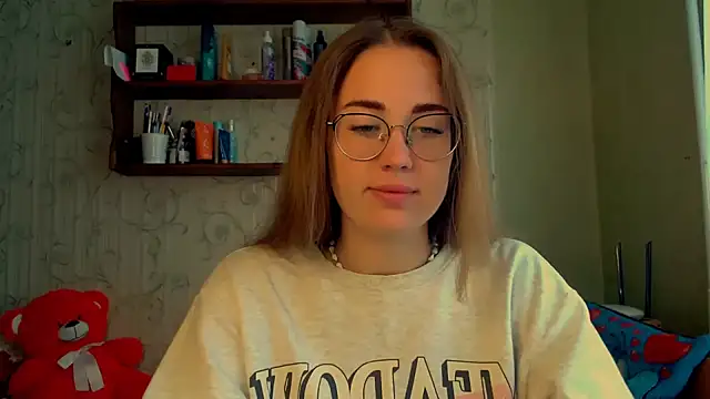 luxie milady online show from October 3, 2025, 9:44 am