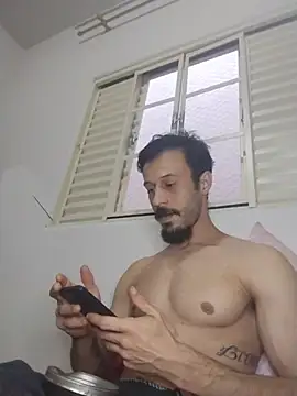 LopeseLua online show from November 20, 2025, 8:42 pm