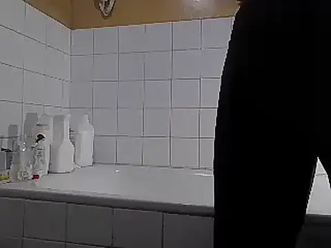 kisstoyousoon2024 online show from January 17, 2025, 6:02 pm