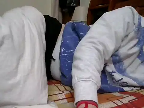 raka120294 online show from January 14, 2025, 8:26 pm