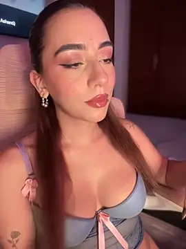 veronicaapink online show from September 11, 2025, 11:49 pm