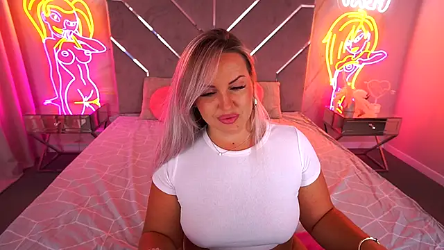 KiraCandyS online show from September 8, 2025, 8:52 pm