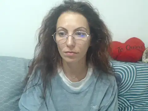 Emmatoo online show from April 28, 2026, 12:53 am