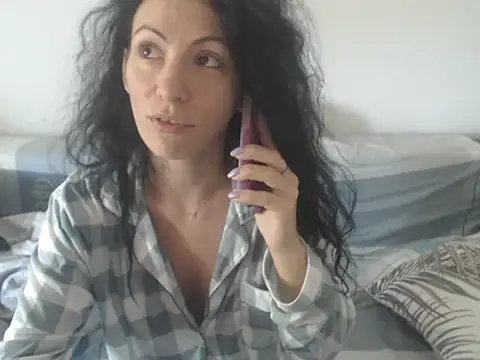 Snapshot of Emmatoo chatting on June 5, 2026, 10:10 am Emmatoo online show from June 5, 2026, 10:10 am
