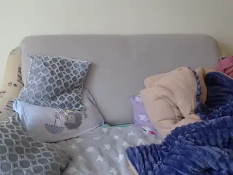 Emmatoo online show from February 6, 2026, 9:27 am